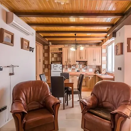 Casa Petra Illora